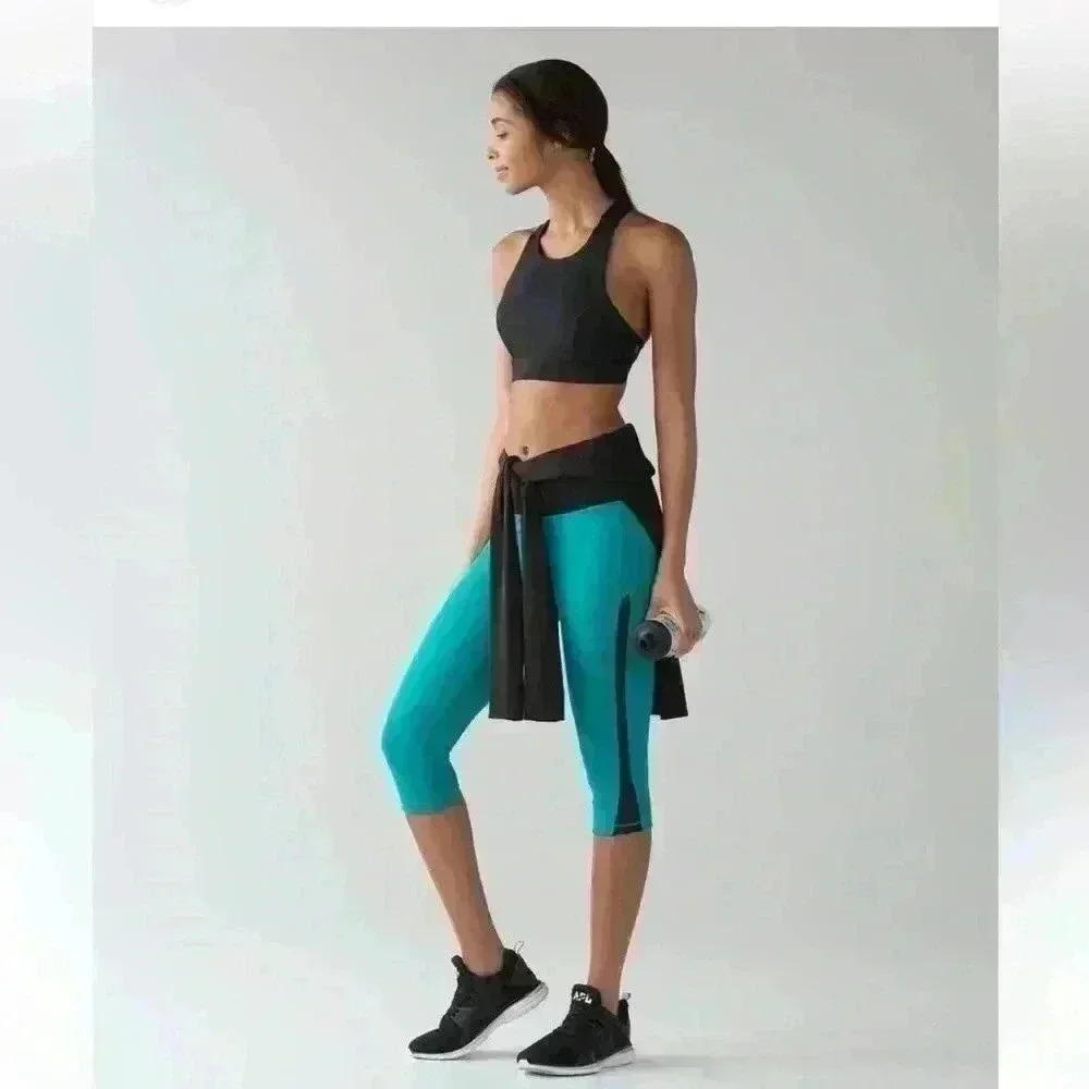 Lululemon smooth stride crop legging Turquoise Aqua Blue